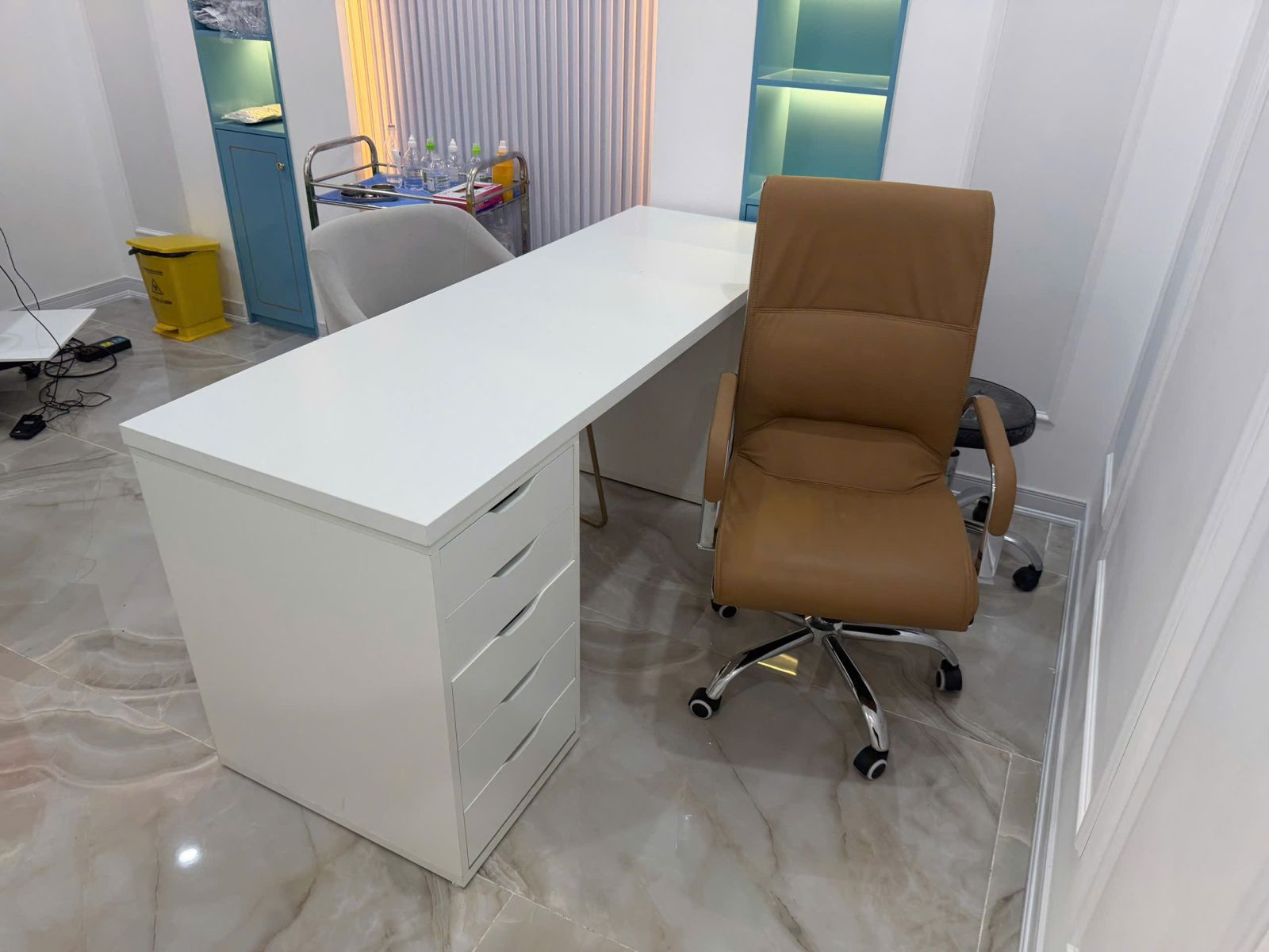 Thanh lý tiệm nail, spa Bình Dương